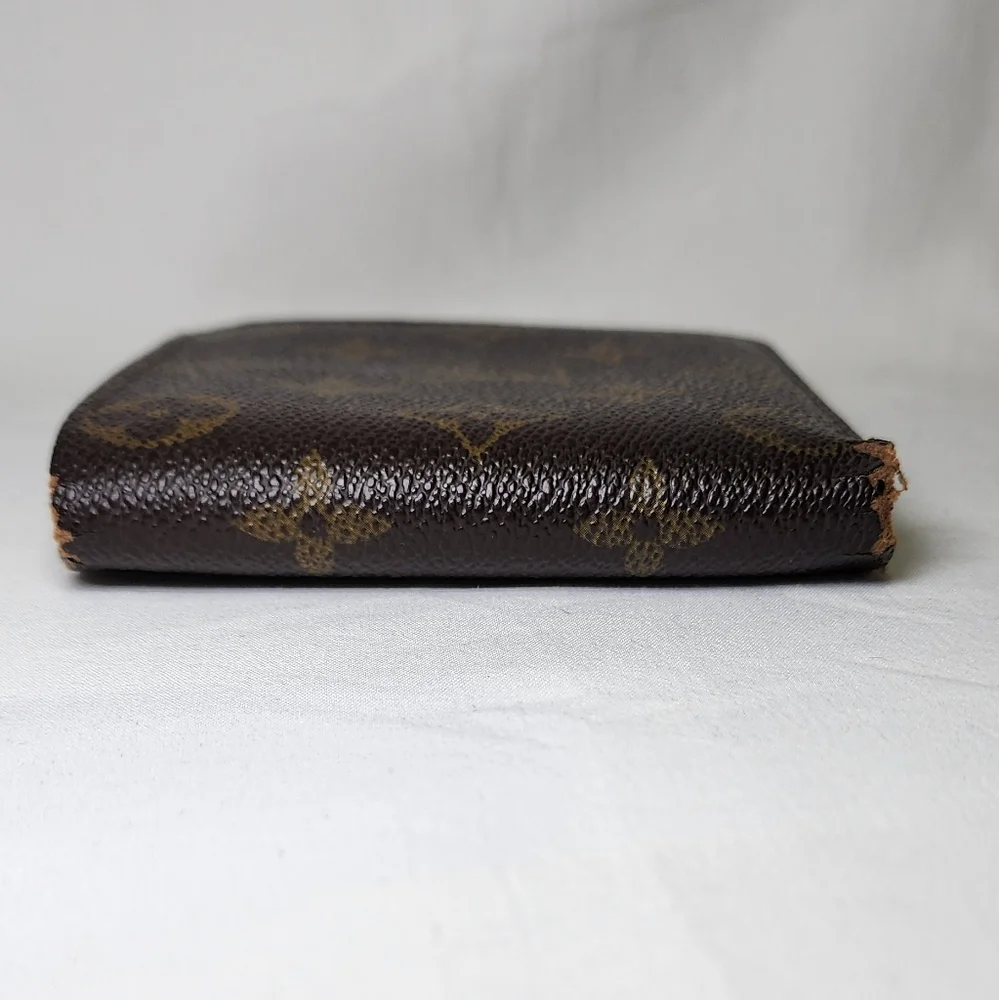 Louis Vuitton Monogram Bi-Fold - Picture 6 of 15